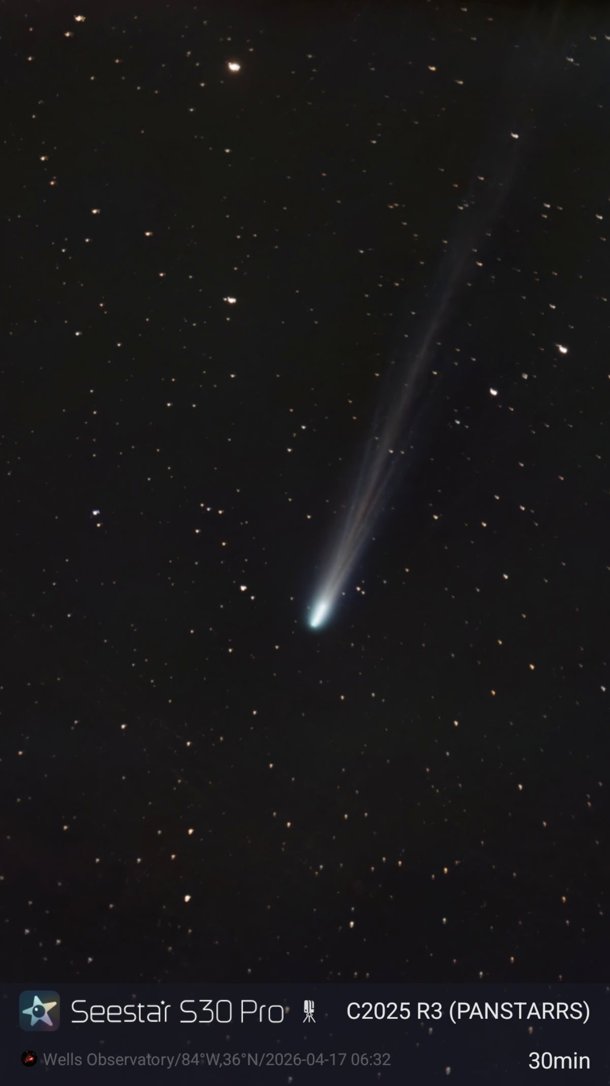 1021     Panstarrs Comet     R-704D     C2025 R3